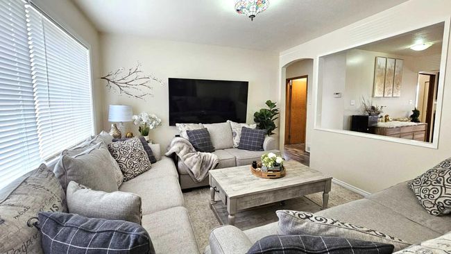 55 Mckenzie Ave, House other with 3 bedrooms, 2 bathrooms and 2 parking in Hughenden AB | Image 5