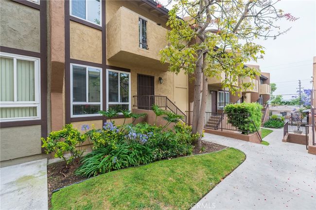 UNIT-11 - 2254 Gaviota Ave, Condo with 2 bedrooms, 3 bathrooms and 2 parking in Signal Hill CA | Image 15
