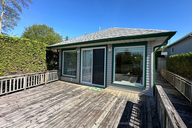 21 2 Nd St, House other with 1 bedrooms, 1 bathrooms and 4 parking in Dunsford ON | Image 4