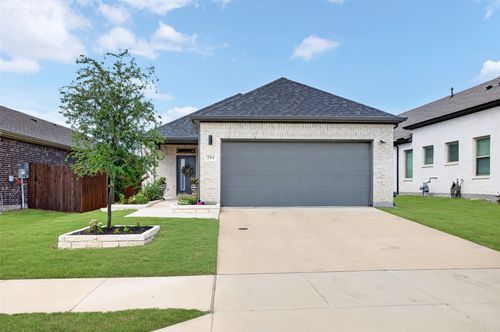 204 Mountain Meadow Ln, McKinney, TX, 75071-3814 | Card Image