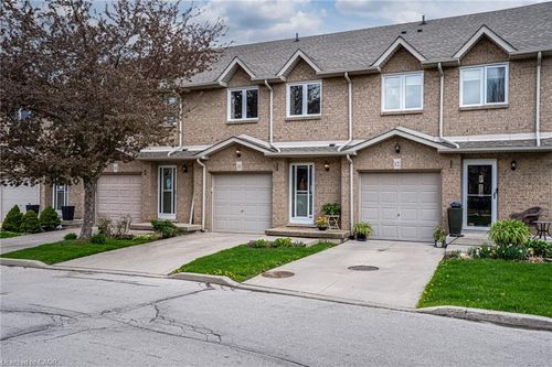 11-1809 Upper Wentworth St, Hamilton, ON, L9B2R9 | Card Image