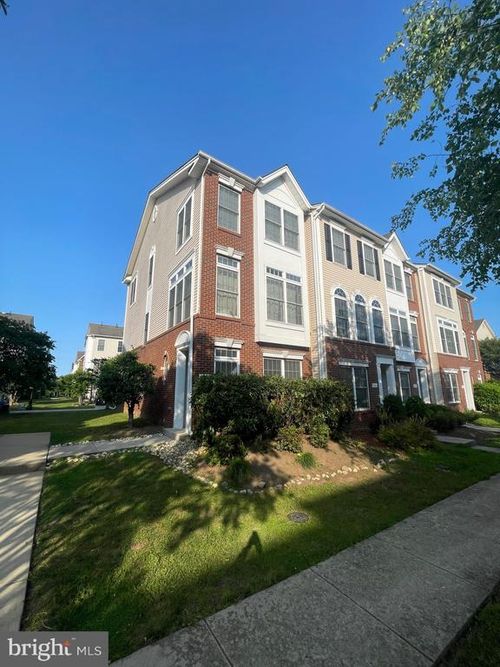 25121 Neptune Ter, CHANTILLY, VA, 20152-6035 | Card Image