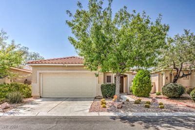 325 Lilac Arbor Street, House other with 3 bedrooms, 2 bathrooms and null parking in Las Vegas NV | Image 2