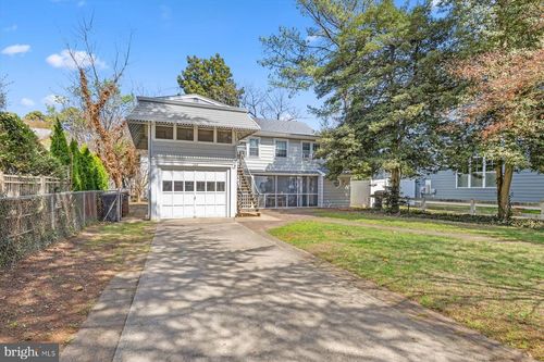 209 New Castle St, REHOBOTH BEACH, DE, 19971-3011 | Card Image