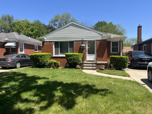 8460 Riverview St, Dearborn Heights, MI, 48127-1416 | Card Image