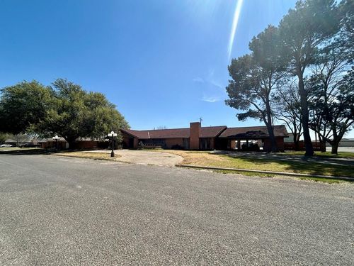 2011 W 6th St, Fort Stockton, TX, 79735-4706 | Card Image