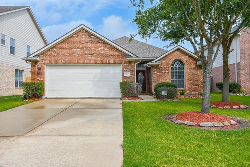 3217 Mossy Bend Ln, Pearland, TX, 77581-2558 | Card Image