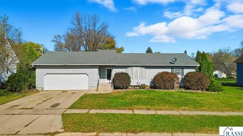 309 E Iowa St, Elmore, MN, 56027-3436 | Card Image