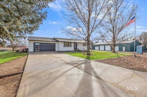 3582 Nw Dutton Way, Mountain Home, ID, 83647-5676 | Card Image