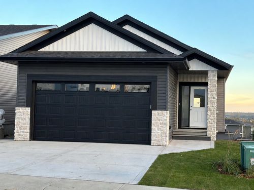 11 Vincent Gate, Sylvan Lake, AB, T4S0V7 | Card Image