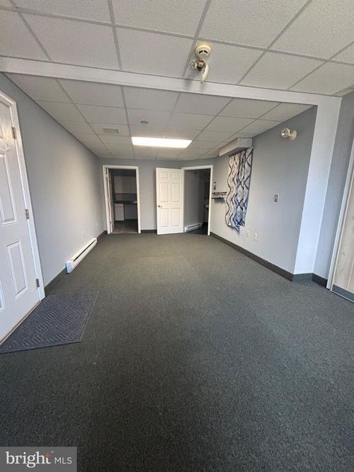 ste-a-145 Main St, PENNSBURG, PA, 18073-1372 | Card Image