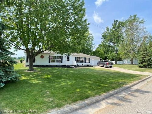 2538 Parrott St, Deckerville, MI, 48427-7702 | Card Image