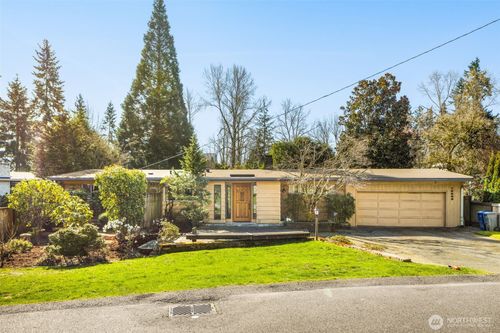10529 Ne 20th Pl, Bellevue, WA, 98004-2845 | Card Image