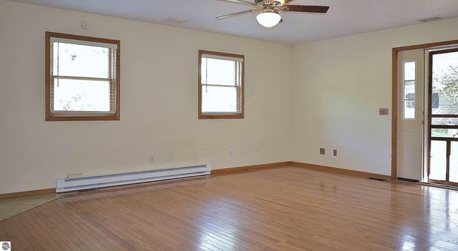 4467 S Forthill Rd, House other with 3 bedrooms, 2 bathrooms and null parking in Suttons Bay MI | Image 10