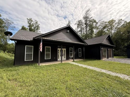 415 Autumn Ridge Dr, Mineral Bluff, GA, 30559-8718 | Card Image