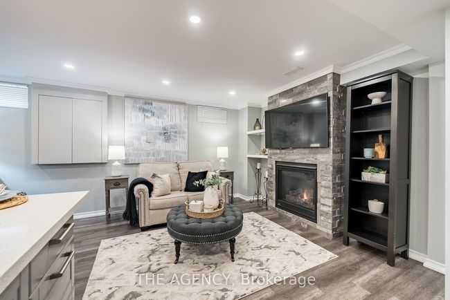 71 Tunney Pl, House other with 3 bedrooms, 4 bathrooms and 2 parking in Whitby ON | Image 33