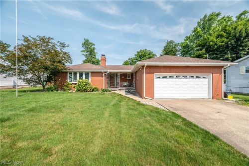 1788 Lancaster Dr, Youngstown, OH, 44511-1061 | Card Image