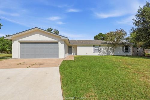 3518 Greenridge Cir, Bryan, TX, 77802-4715 | Card Image