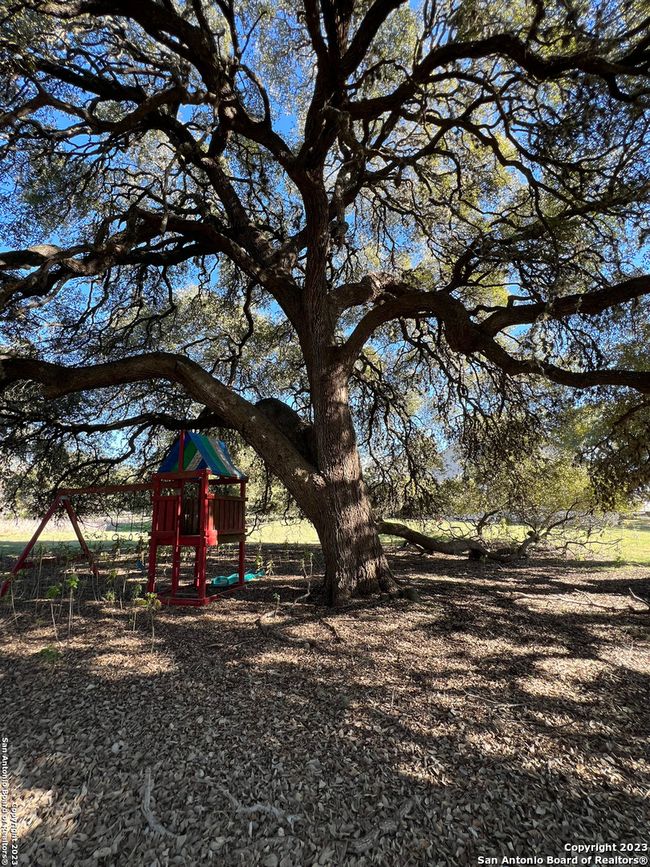 1515 Flying L Dr, For Sale in Bandera Zoocasa