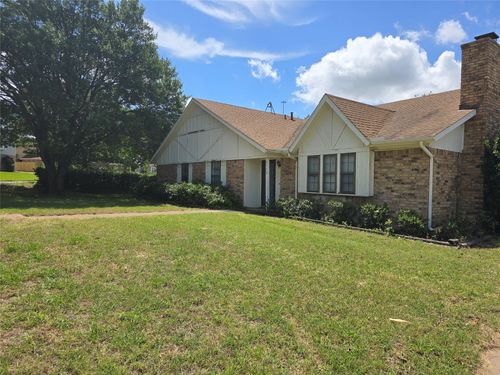 6512 High Country Trl, Arlington, TX, 76016-5520 | Card Image