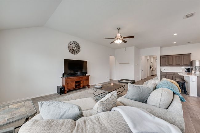 210 High Point Way, House other with 4 bedrooms, 2 bathrooms and null parking in Justin TX | Image 8