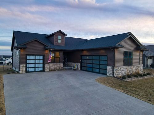 1804 Green Oak Pass, Tiffin, IA, 52340-9102 | Card Image