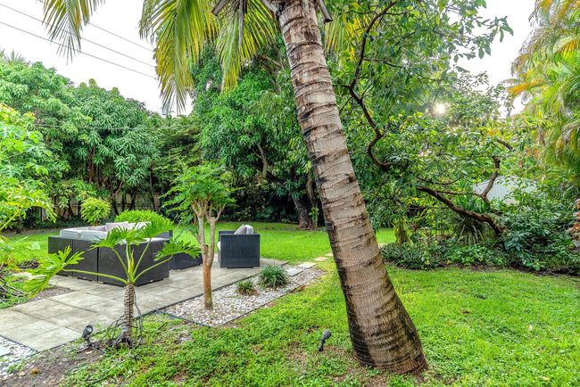 1401 Ne 17 Th Way, House other with 3 bedrooms, 2 bathrooms and null parking in Fort Lauderdale FL | Image 49
