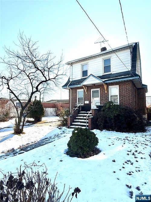 1 Woodland Ave, Little Ferry, NJ, 07643-1020 | Card Image