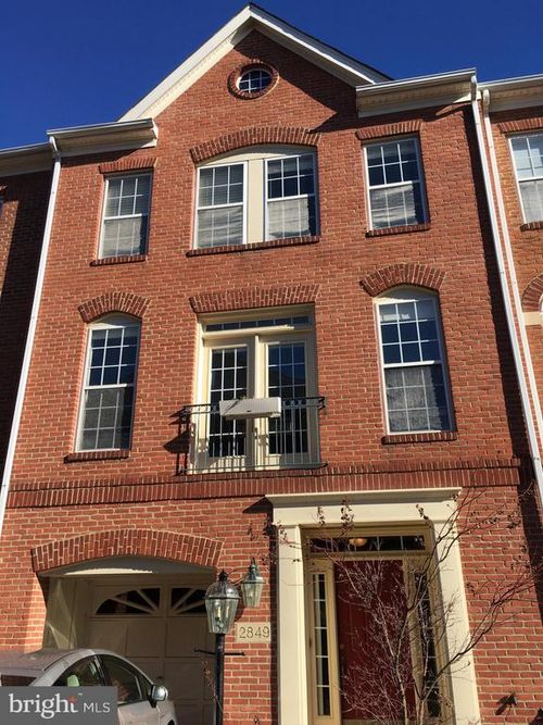 2849 Laura Gae Cir, VIENNA, VA, 22180-7447 | Card Image