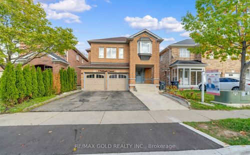 5 Farthingale Cres, Brampton, ON, L7A1R3 | Card Image