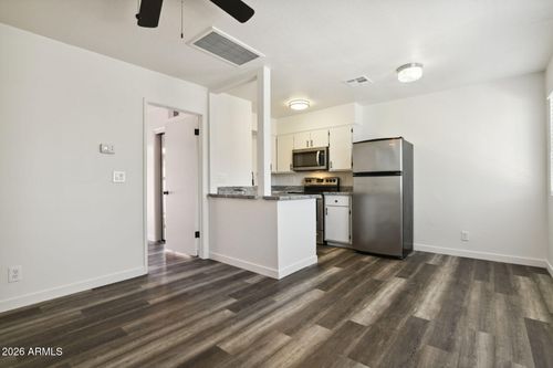c-2209 S Granada Dr, Tempe, AZ, 85282-2276 | Card Image