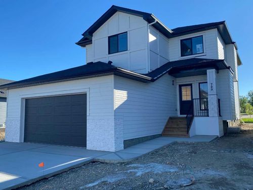 709 Mandalay Avenue Nw, Carstairs, AB, T0M0N0 | Card Image