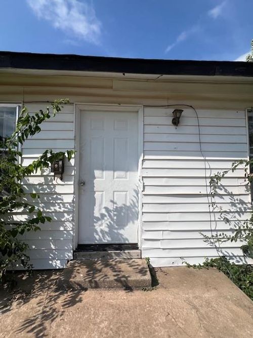 906 E Elm Ave, Enid, OK, 73701-3416 | Card Image