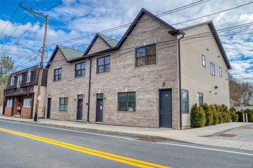 651 Main St, Sparkill, NY, 10976-1253 | Card Image
