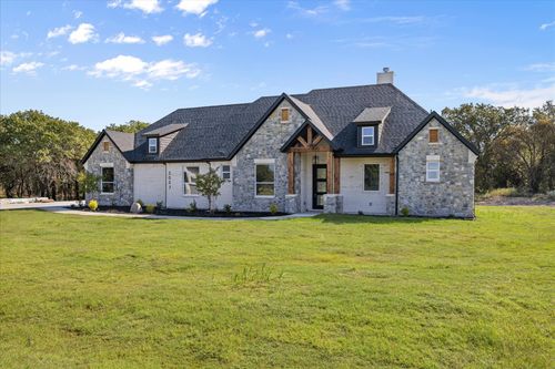 2057 Glenhollow Dr, Weatherford, TX, 76088-7419 | Card Image