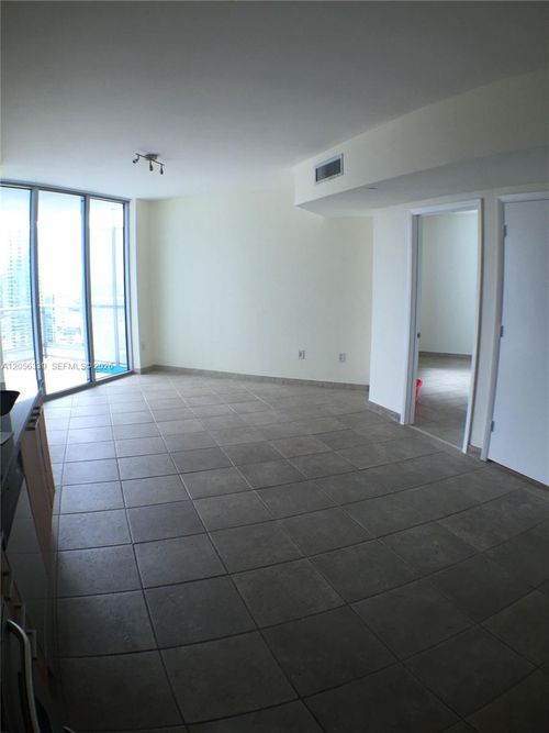 3612-350 S Miami Ave, Miami, FL, 33130-1936 | Card Image