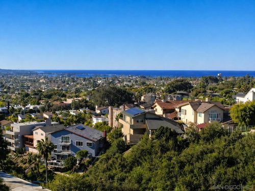 2415 La France St, San Diego, CA, 92109-2341 | Card Image