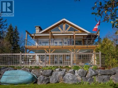 4810 Sanderson Rd, House other with 3 bedrooms, 3 bathrooms and 2 parking in Gillies Bay BC | Image 1