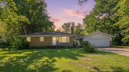 47062 Sugarbush Road, Chesterfield Township, MI, 48047 | Card Image