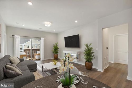 405-700 Mount Airy Ter Ne, LEESBURG, VA, 20176 | Card Image