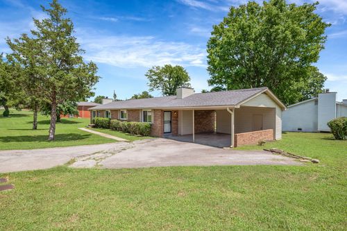 3900 Drakes Branch Rd, Nashville, TN, 37218-1812 | Card Image