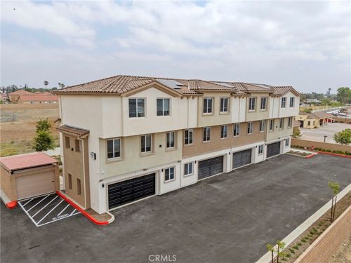 8423 Tamarind Avenue, Fontana, CA, 92335 | Card Image