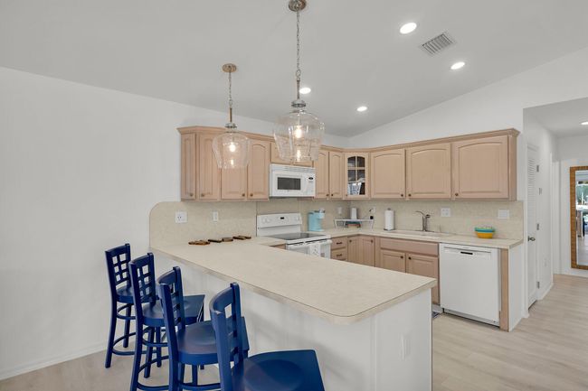 Kitchen | Image 16