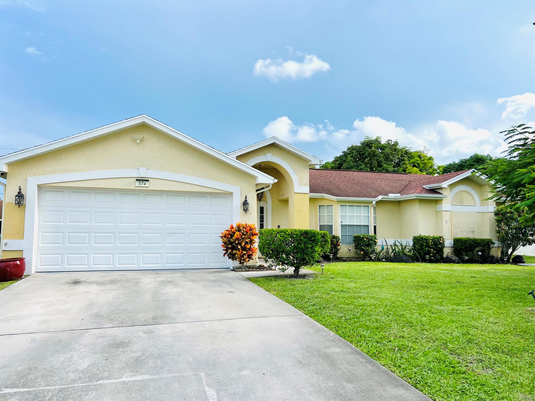 Lucero Dr, Port Saint Lucie, FL 34983