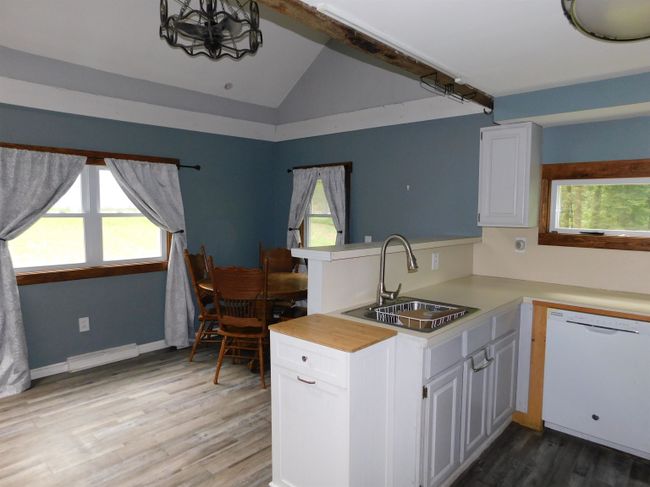 2023 North Rd, House other with 3 bedrooms, 2 bathrooms and null parking in Sunderland VT | Image 14