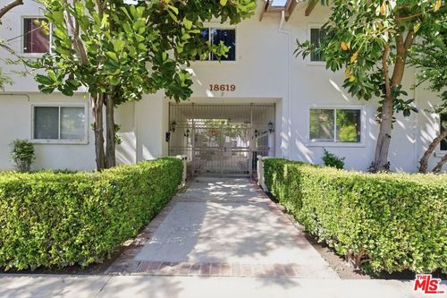 f19-18619 Collins St, Tarzana, CA, 91356 | Card Image