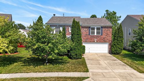 13971 Meadow Lake Dr, Fishers, IN, 46038-5699 | Card Image