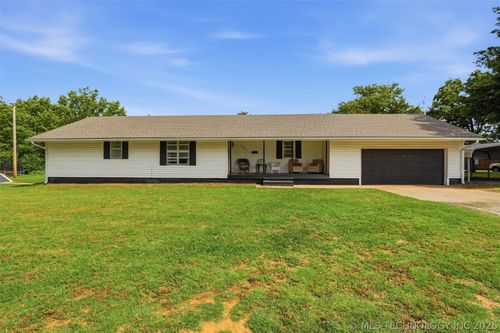 601 W Maple St, Drumright, OK, 74030-2427 | Card Image