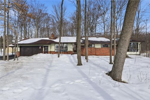 7693 Harris Rd, Le Roy, NY, 14482-8960 | Card Image