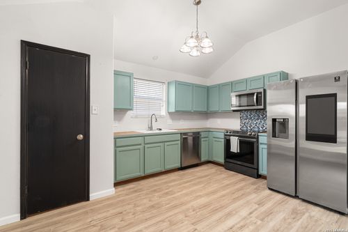 524 Copper Ln, Jarrell, TX, 76537 | Card Image